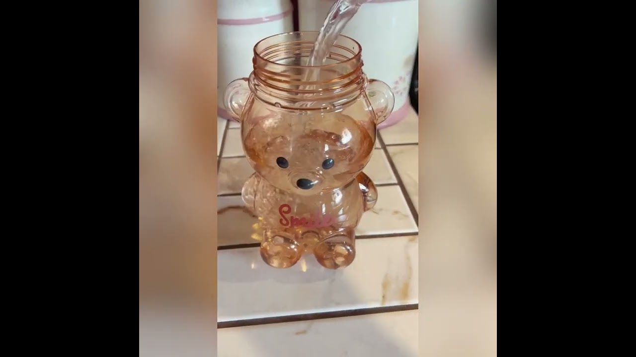 How much water can fit in the cute bear bottle?