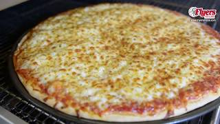 Flyers Pizza Cheese Video "behind the scenes" screenshot 2