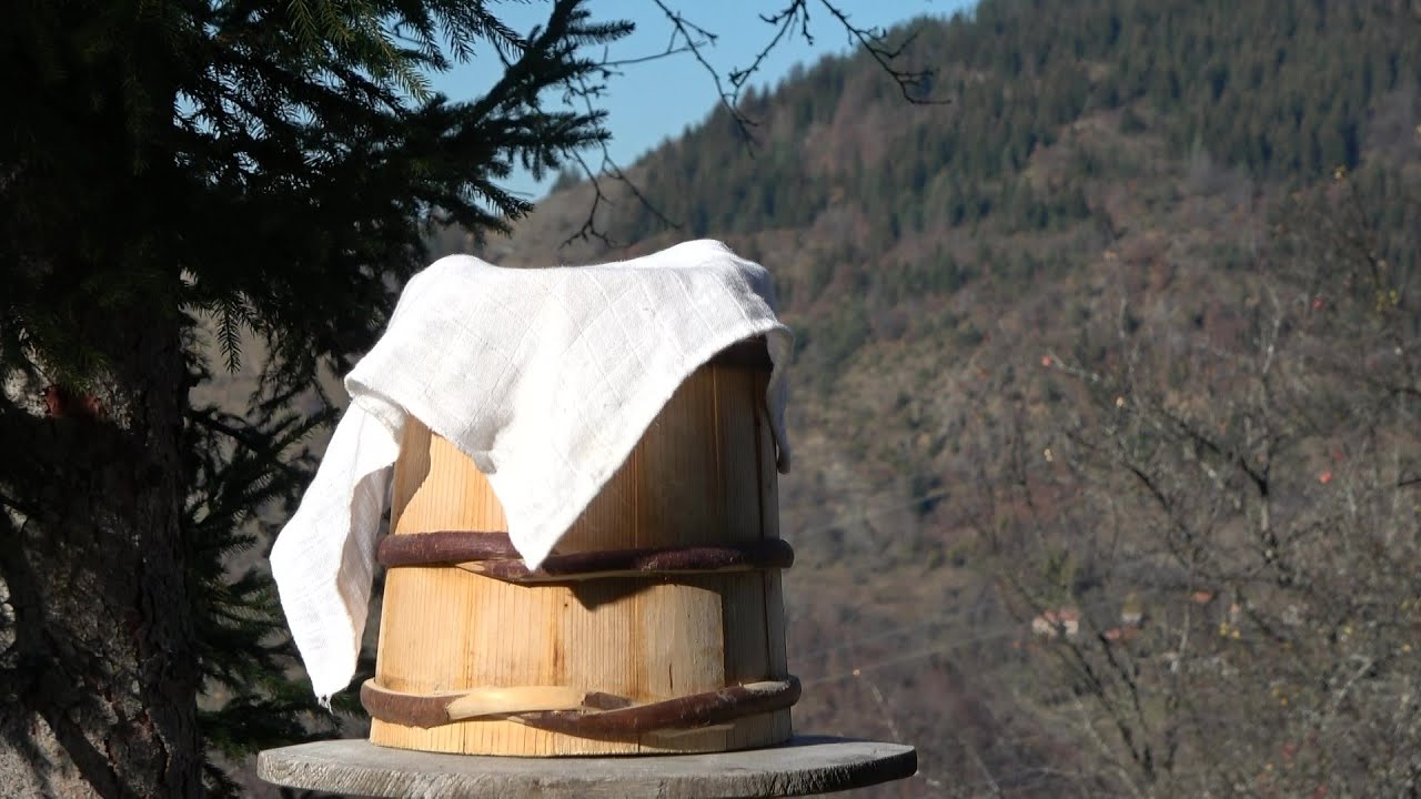 Kako se prave čuveni ivanjički kajmak i sir