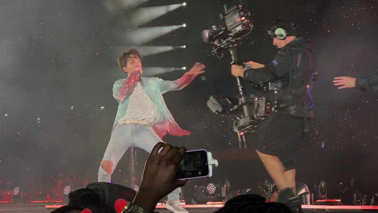 BTS - 190518 - IDOL (Full Performance) - Love Yourself: Speak Yourself Tour - MetLife Stadium