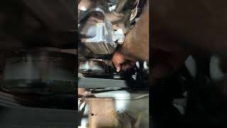Stupid alternator won’t fit back into place! Let’s fix it, #mechanic