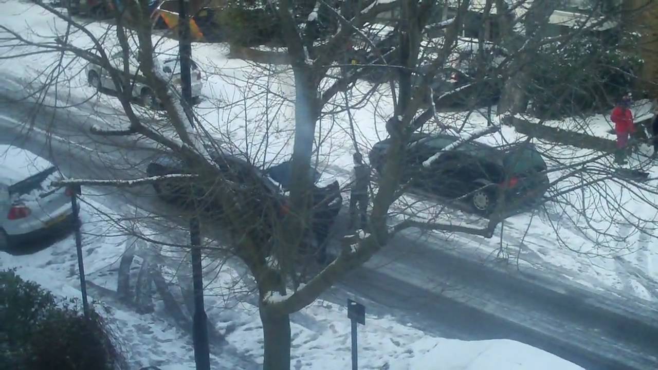 Cars stuck in icy North London street - January 7th 2010