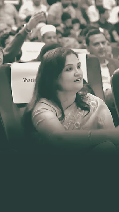 उसे तो चाहिए मेरा शुक्रिया अदा करें / TAHZEEB HAFI New shayari #shayari #2lineshayari #hearttouching