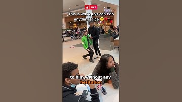 She rejected his proposal in a public mall 💔