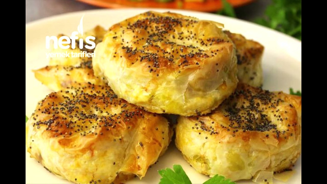 Baklavalık Yufkadan El Açması Lezzetinde Pırasalı Börek Tarifi #yemektarifleri #yemek #yemektarifi