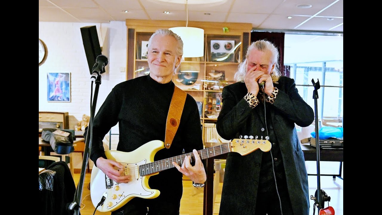 Alle 13 dood Singalong live in de Stamboom Den Haag