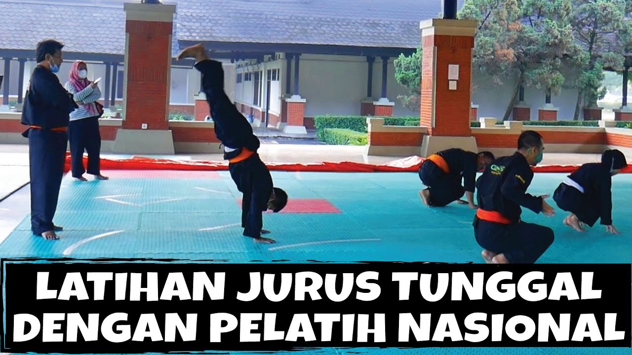 Berlatih Jurus Tunggal Dengan Pelatih Pelatnas Pencak Silat Indonesia
