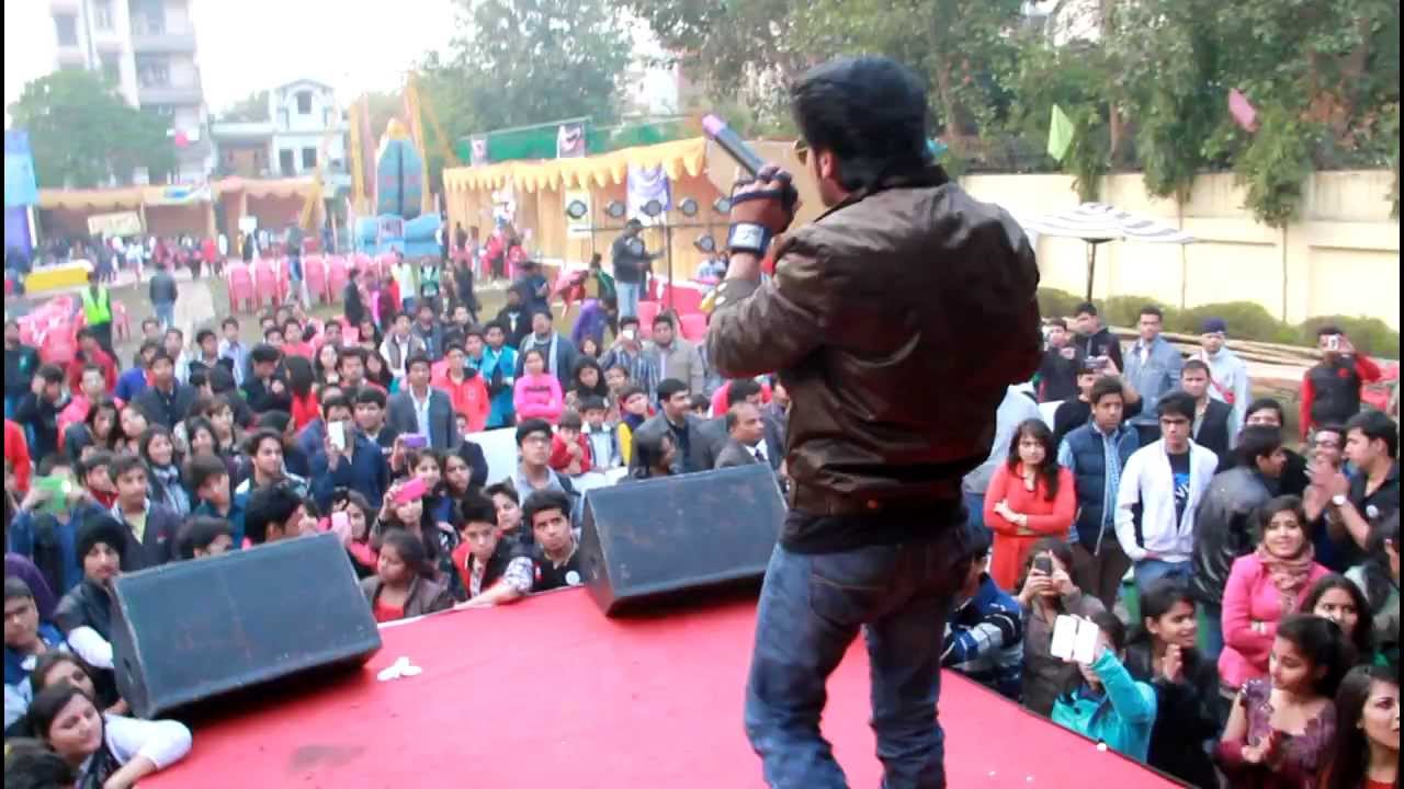 Kingh Sam live at TECNIA UTSAV DELHI.