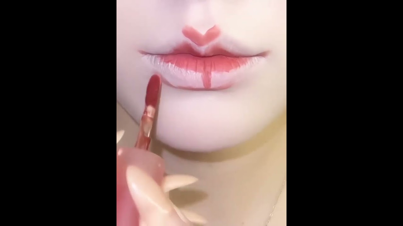 💋Smoky Rose Shade That Slays Without Makeup! | Kakashow Youwubomb Lip Glaze #02 Review 💄