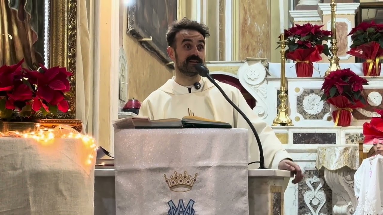 L’Omelia di Don Roberto: Un Invito al Coraggio e all’Amore nella Santa Messa di Natale