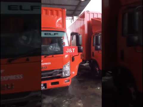 J&T Express Lorry Body Sticker Installation