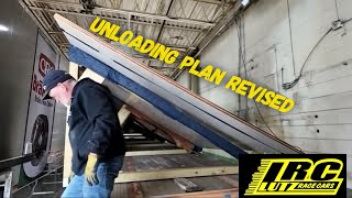 Famous unloading the trailer walls Net Worth