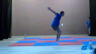 Nauka Salta w tył - Backflip tutorial HD