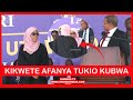 KIKWETE AWASHANGAZA WENGI TAZAMA ALICHOKIFANYA MBELE YA RAIS SAMIA EBU SIMAMA NJOO HAPA