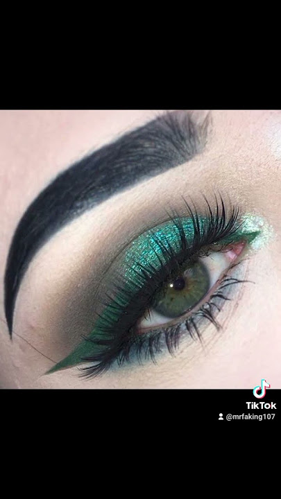 green eye makeup💚🖤 with black contrast #shortsyoutube #shorts