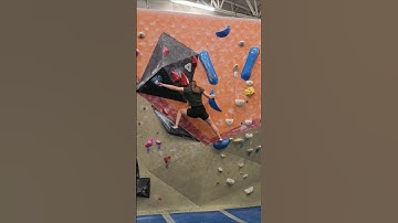 Static-ing the dynos 😉 #bouldering #rockclimbing