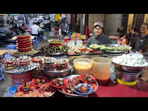 ញុំាអាហារនៅផ្សារច្បារអំពៅ ភ្នំពេញ /Cambodian Street Foods at Chbar Ampov Market in the Evening 