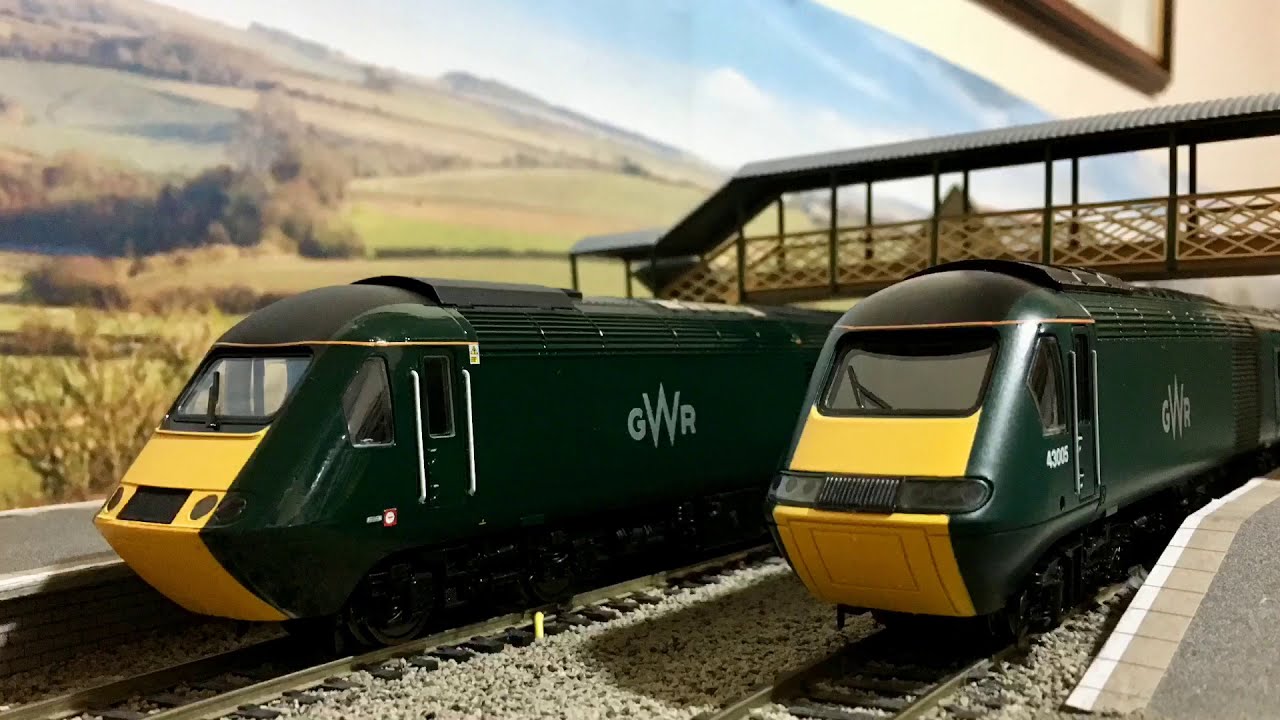 HORNBY R1230 GWR Class 43 High Speed Train Set 