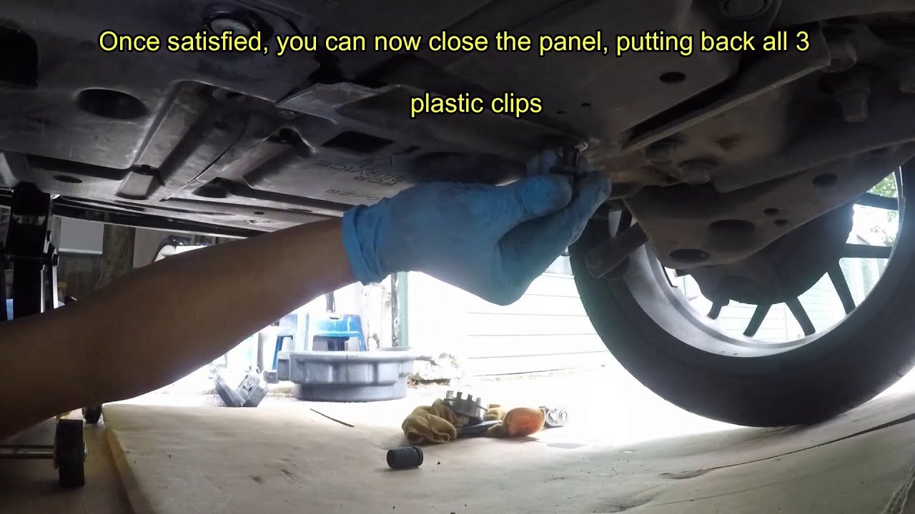 Toyota prius 3rd gen - oil change - YouTube