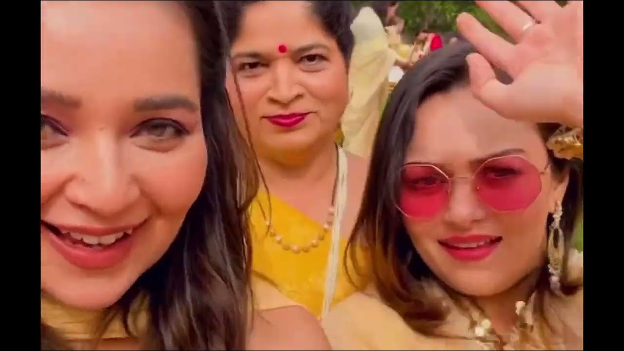 Haldi time In Baroda | Shrenu Parikh | Akshay Mhatre