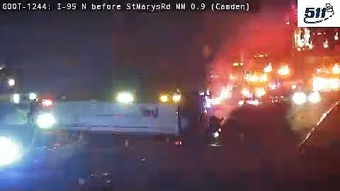 [HORROR] Georgia: Semi Truck Ripped In Half After Distracted Trucker Hits Truck Stopped For Crash