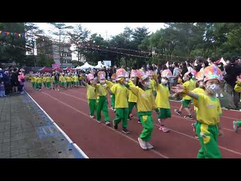 111學年度運動會-04_低年級進場