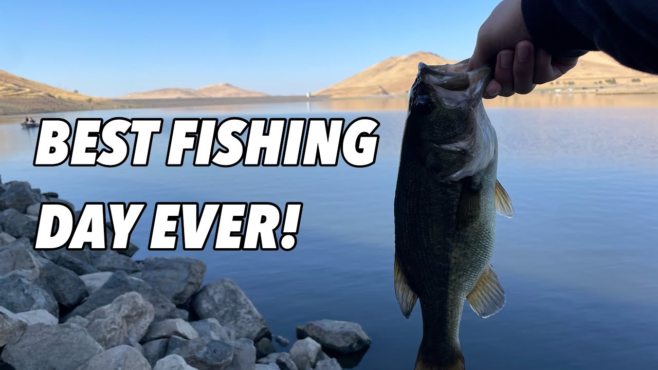 UNEXPECTED MONSTER caught while Bass Fishing!!