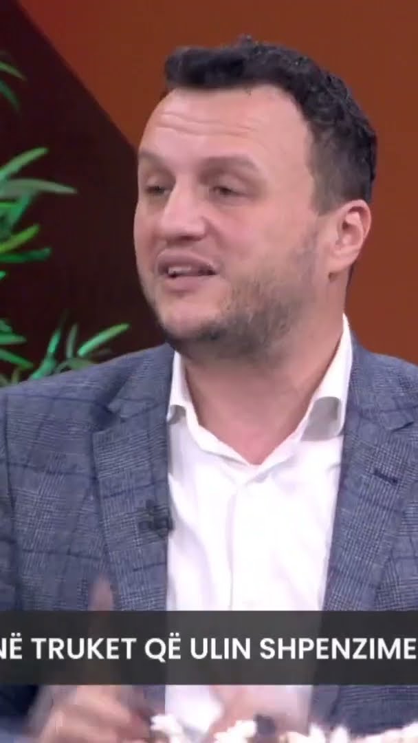 “Blejnë porsh dhe hanë byrekë”, të ftuarit flasin për shpenzimet e panevojshme