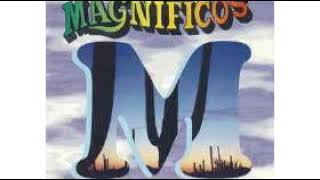 Video thumbnail of "Banda Magníficos - Adoro"