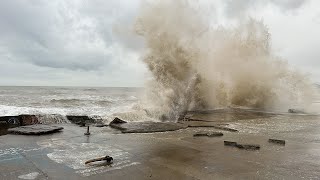 СОЧИ ШТОРМ ⛈️ ШОК / ВОЛНЫ 4 МЕТРА / ЖД ВОКЗАЛ / ЭЛИНГИ