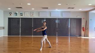 Pirouette en dedans - Grade 6 - RAD