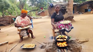 Next-Level Authentic African Street Food: Juicy Beef Samosas, Crispy Fries & Creamy Porridge 