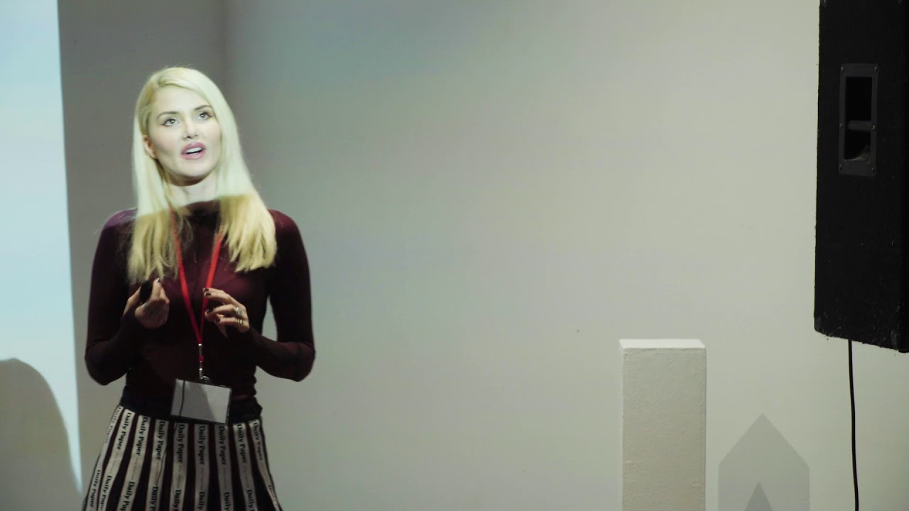 NE UKLAPAM SE, UPRAVO ZATO ISTIČEM SE | Karla Zelić | TEDxPula