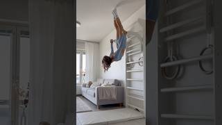 Hitting Upper Body And Core While Vibing With My Fav Songs In My Living Room