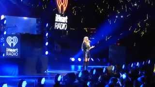 Meghan Trainor- Close Your Eyes (Jingle Ball 2014)