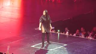 Demi Lovato Give your heart a break (Kiss Cam)- Dallas Tx Tell Me you love me Tour