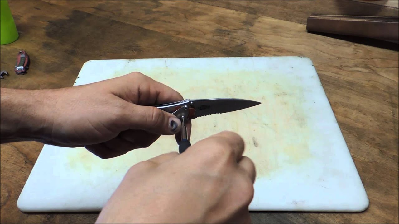 Kershaw Leek Removing pivot screw. YouTube
