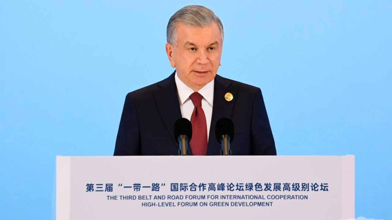 Президент Узбекистана призвал участников форума в Пекине решать проблему глобального потепления