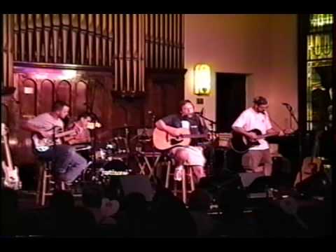 Guarda Crisis : Live at the Tosco music party su YouTube Guarda Crisis : Live at the Tosco music party su YouTube