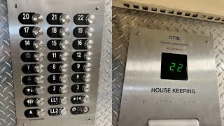 Quick ride on the Otis Series 2 Traction Service Elevator @ Hyatt Regency, Downtown Atlanta, GA