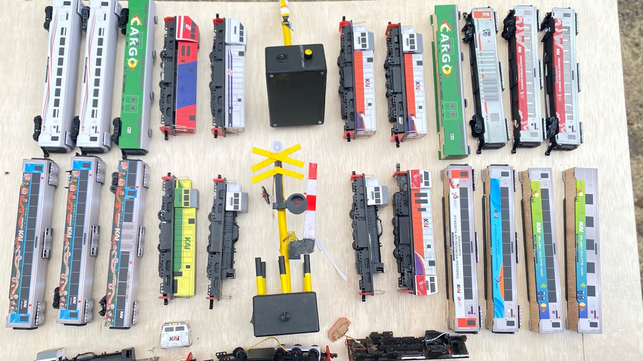 Mulung Kerete Api Mainan Yang Di Buang Pabrik Dapat 5 Lokomotif Cc201 & cc206 Hut Ri 