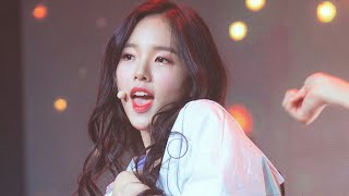 Weeekly's Lee Soojin 이수진 Singing Compilation