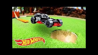 Epic Car Stunts at Mini Golf Course! | Fast Track | @HotWheels