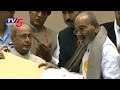 Director K.Viswanath receives Dadasaheb Phalke Award from President Pranab