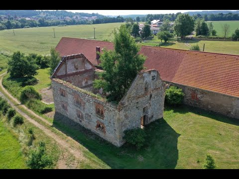Bijadla (okr. Plzeň-jih), sýpka – kostel sv. Vavřince