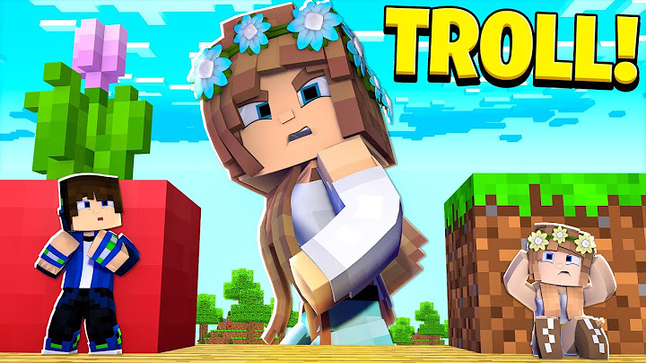 TROLLING MY GIRLFRIEND IN HIDE AND SEEK with HACKS in Minecraft!