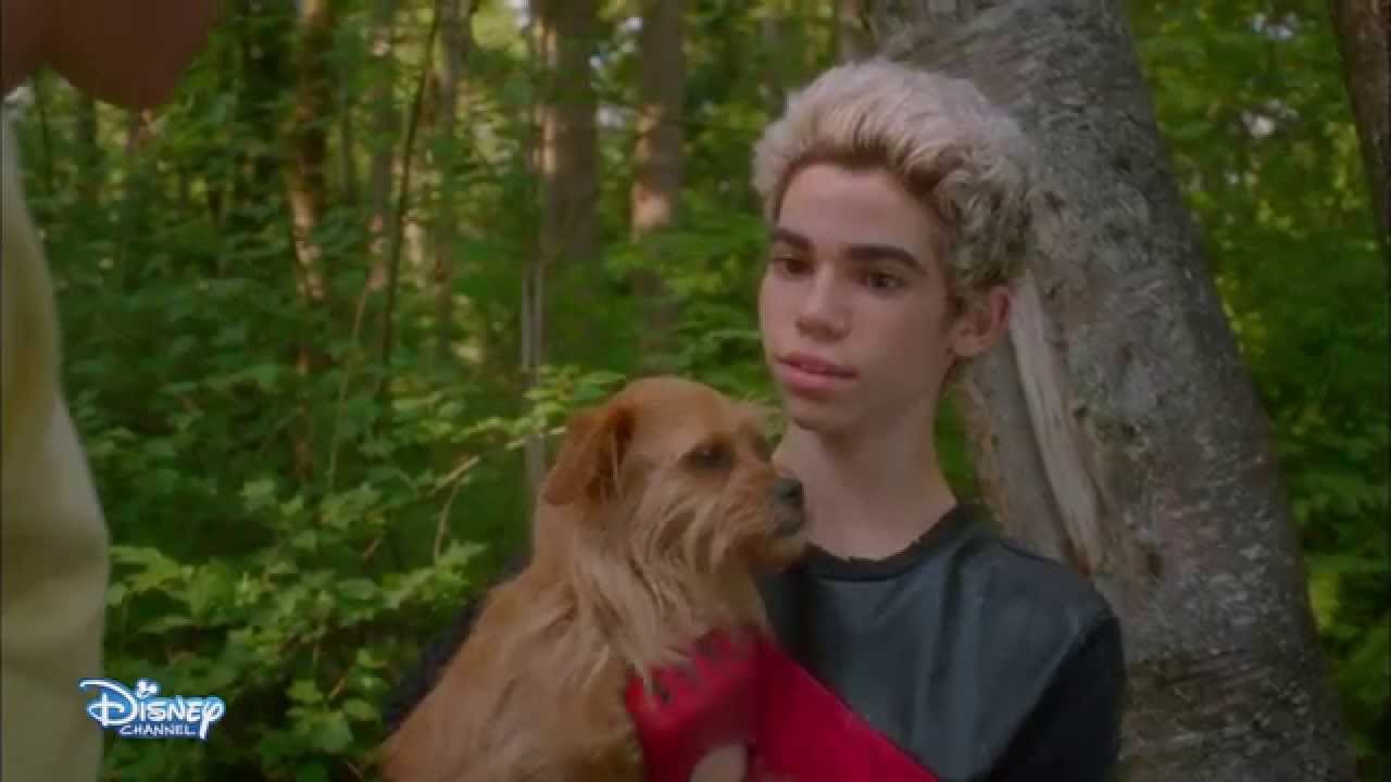 Descendants - Extrait : La course de Carlos