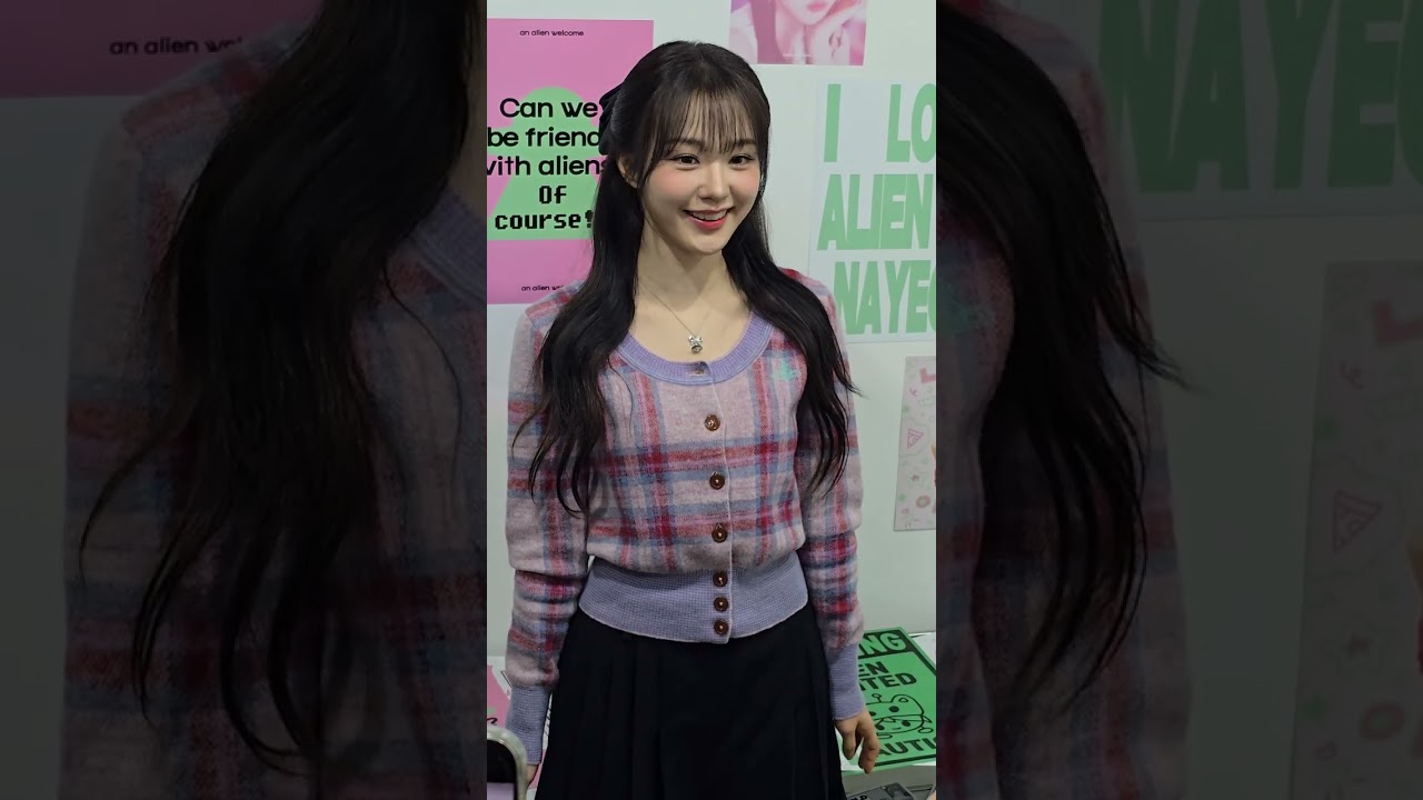 250309 우아(Wooah) 나나 생일카페방문 -1-