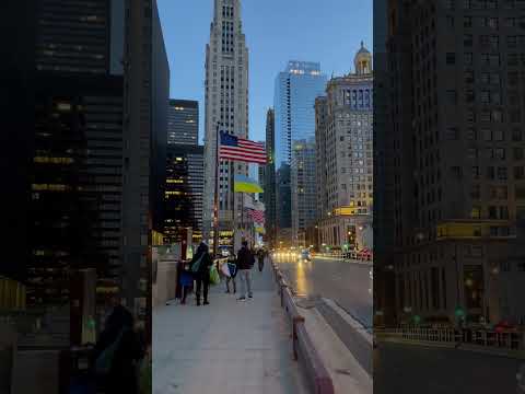 Why Chicago Looks Straight Out of a Movie 🎥