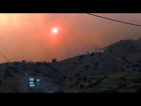 Video Fiamme in Grecia: fronte dell'incendio fuori controllo a Rethymno, Creta